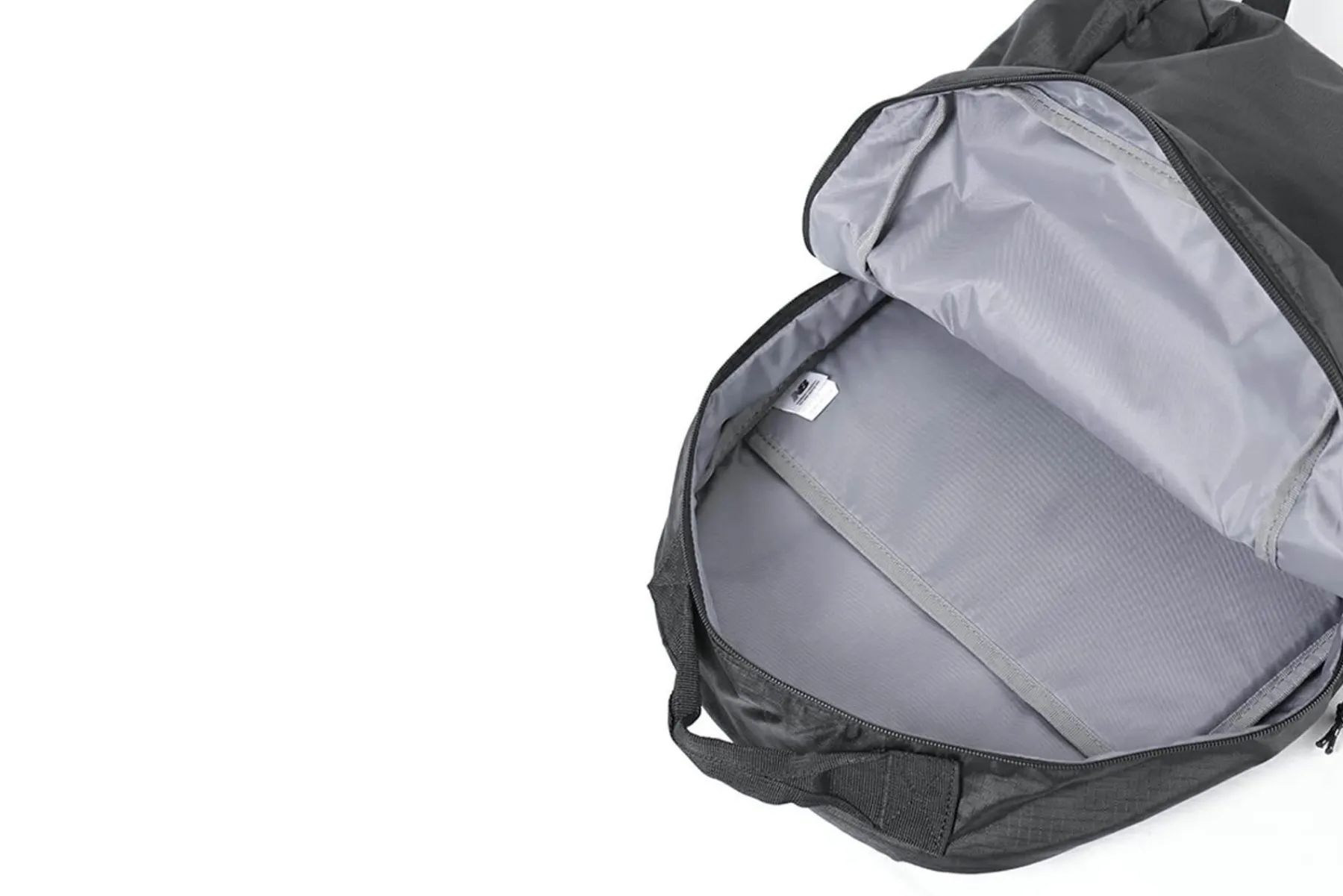 Mochila ESSENTIAL BACKPACK | New Balance Fashion